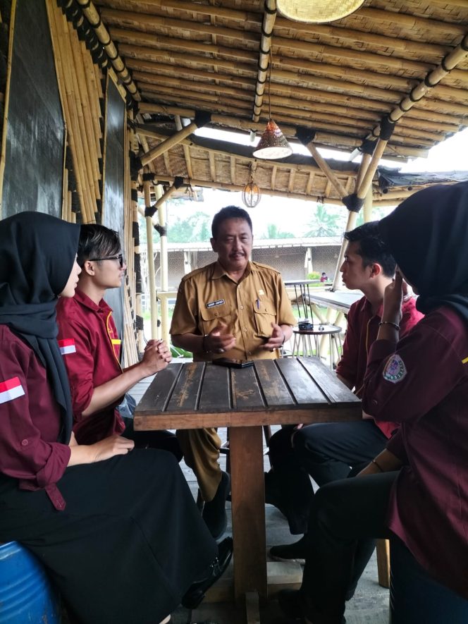 
 KADIS PU Kabupaten Sukabumi Asep Japar, Mendapatkan Kunjungan Dari Mahasiswa AKPAR CBI